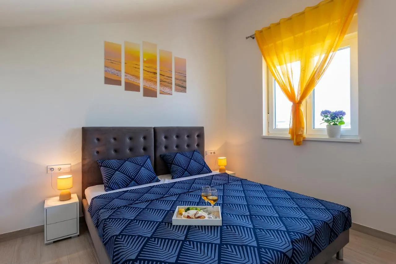 City Apartments Silver Pula
