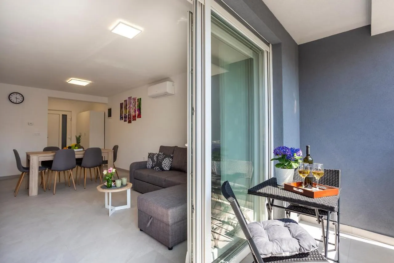 City Apartments Silver Pula