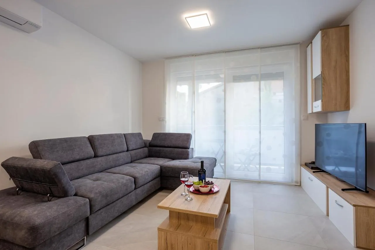 City Apartments Silver Pula