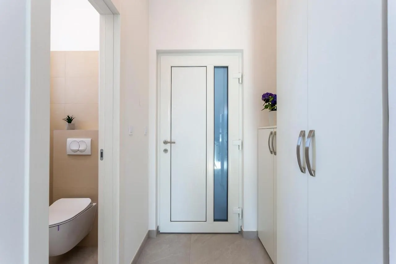 City Apartments Silver Pula